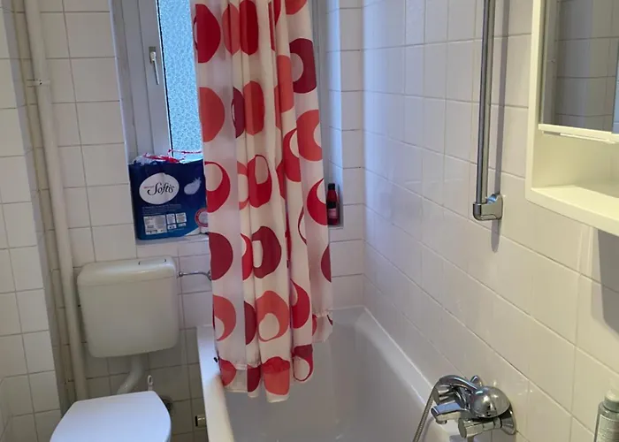 Privat bolig Big For 2 Pers, 9 Min To Trade Fare, Free Parking Frankfurt am Main